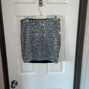 Small Express Silver Sequin Pencil Mini Skirt